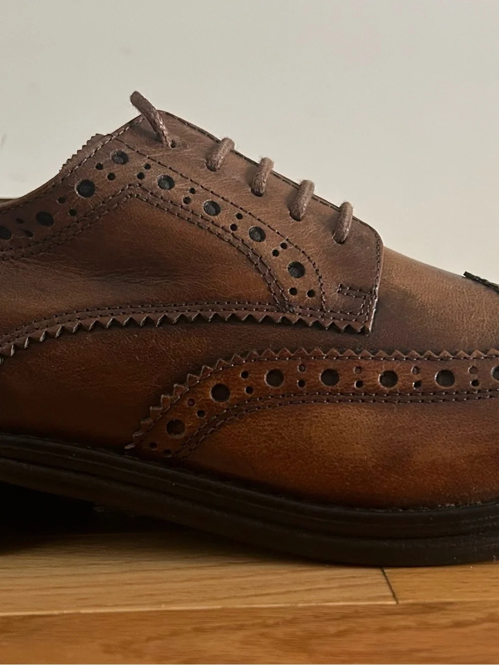 NEW: Vince Camuto Men’s Brown Leather Wingtip Brogue Lace-Up Oxford US 8.5